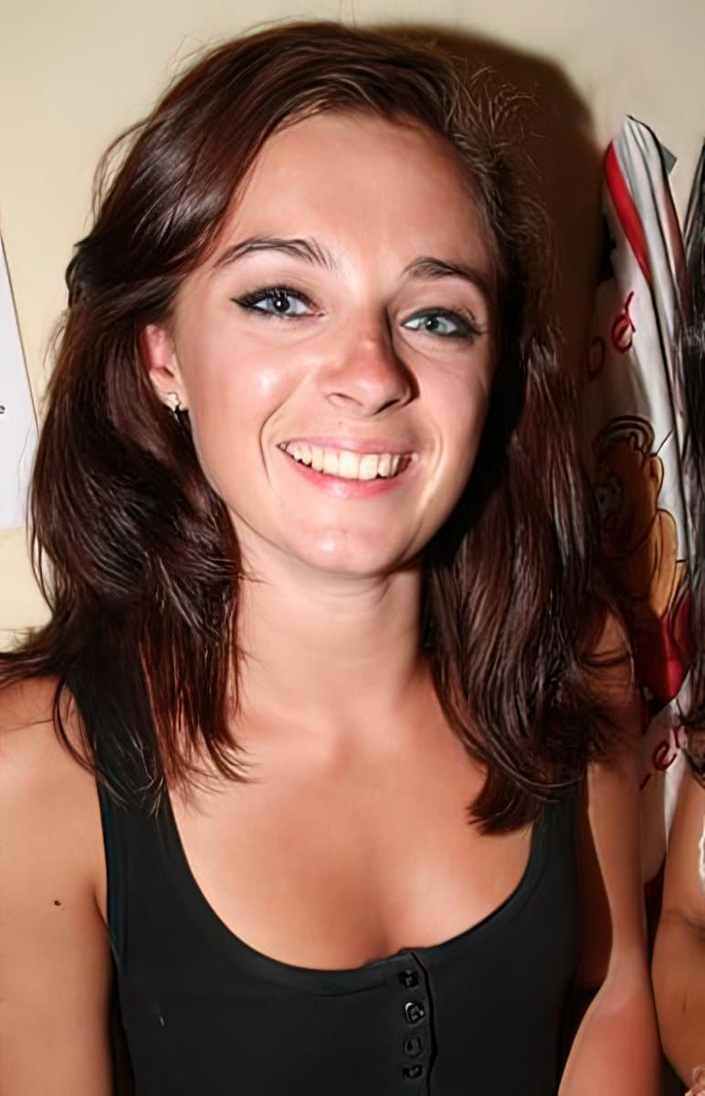 Slut in wet t-shirt competition and wanking cock backstage