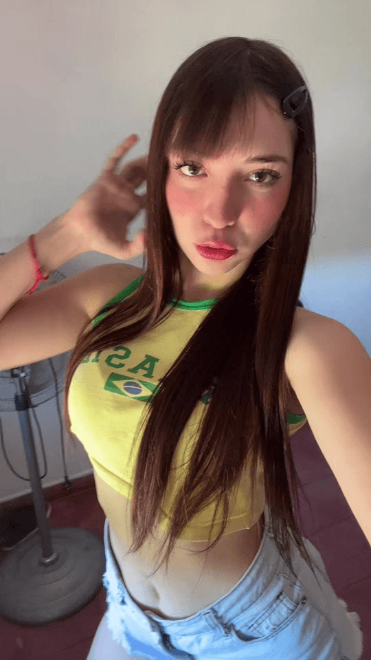 Está pendeja me ha echo deslecharme como loco