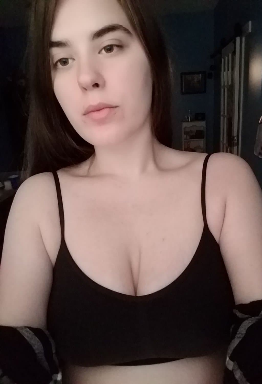 Autumn, 22 shared to me on kik, message tongoloman to share yours