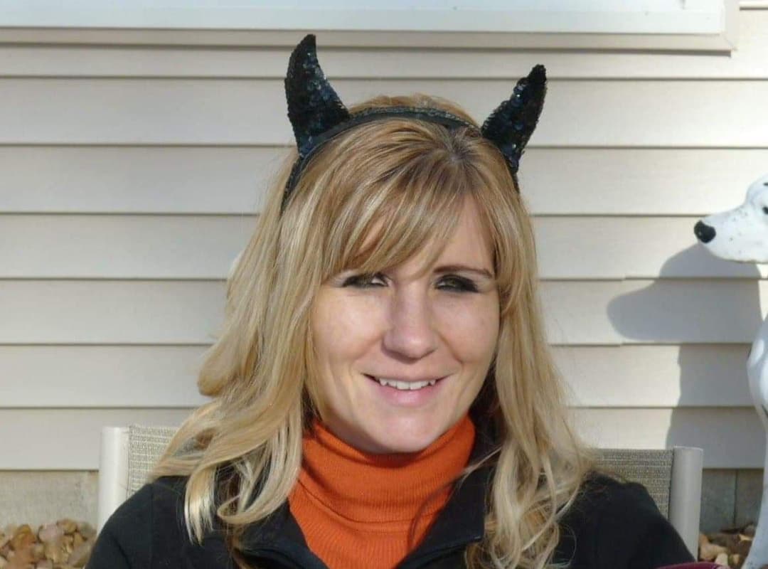 Tanja, regular mom by day, hogtied bondage slut by night.