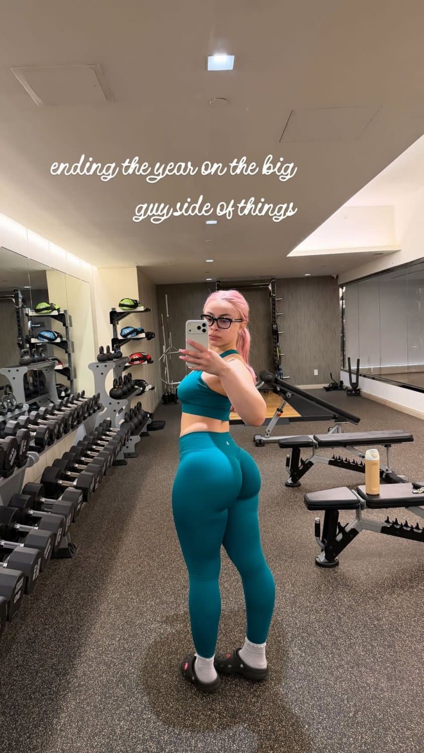 Last photo of 2025 from my boo!!! ???