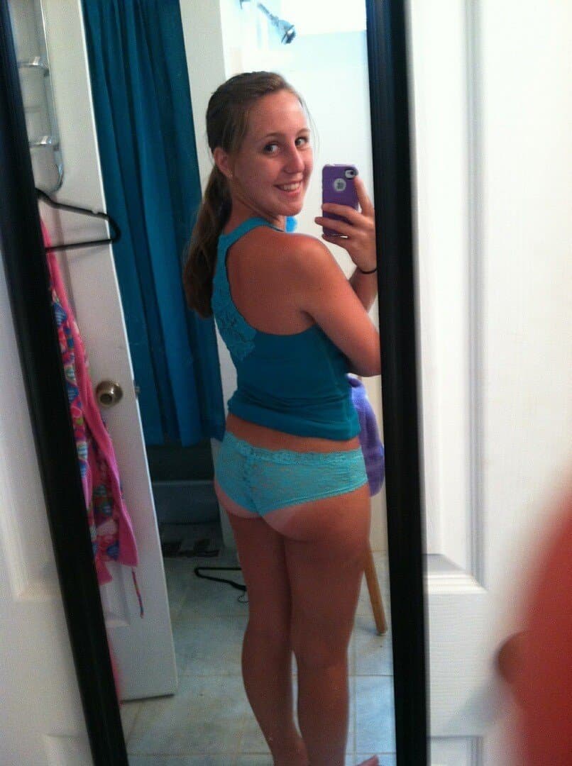 Another selfie whore, same as the last selfie whore