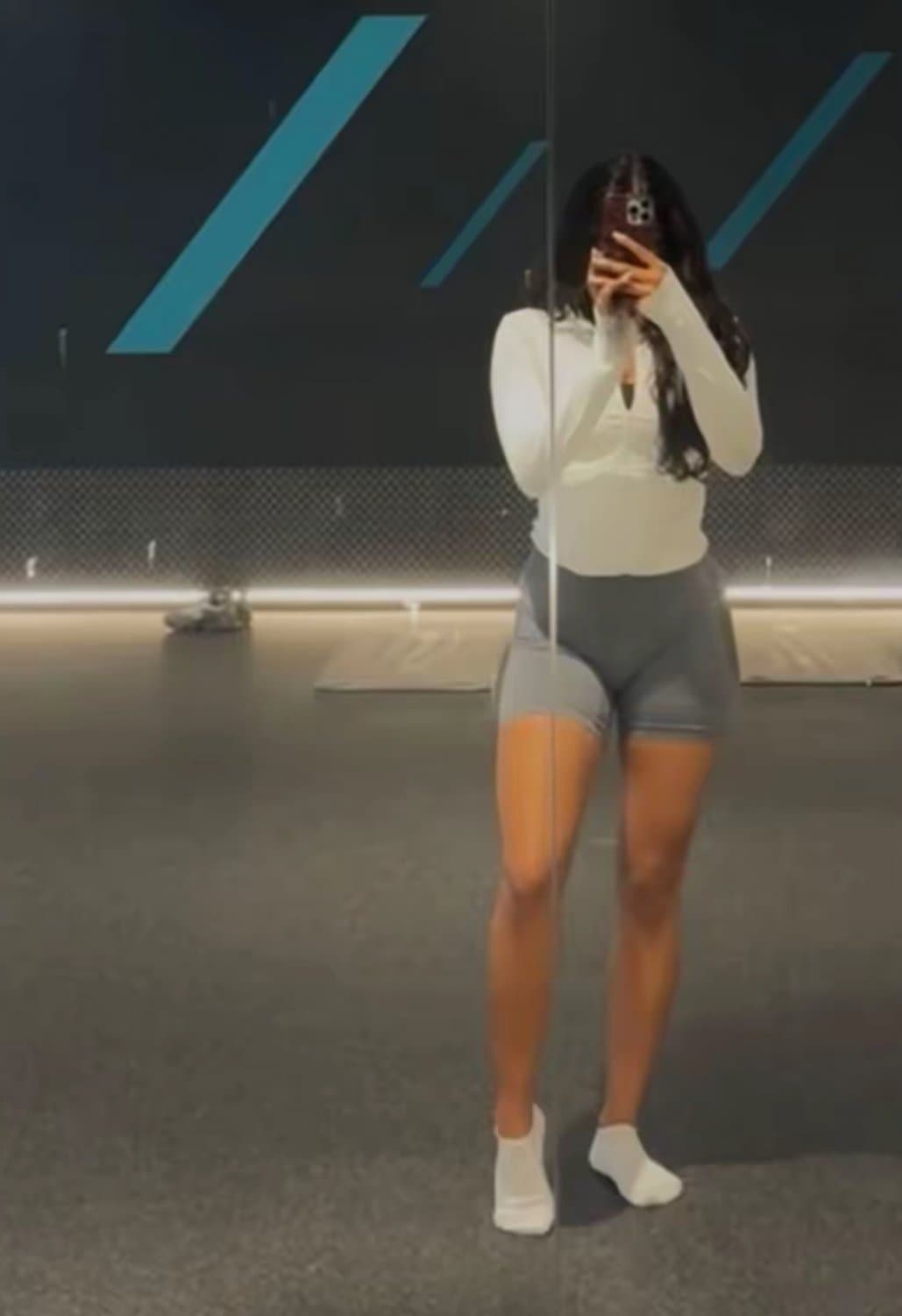 Click to view full size Hot Tamil gym girl submission Indian desi Bengali