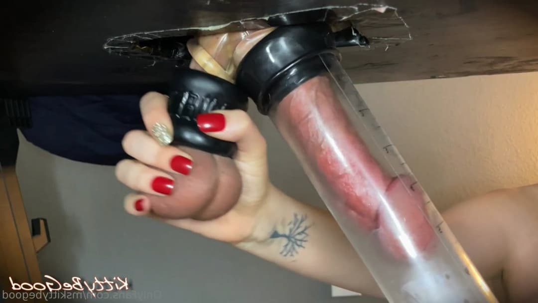 Handjob under table after penis pump session