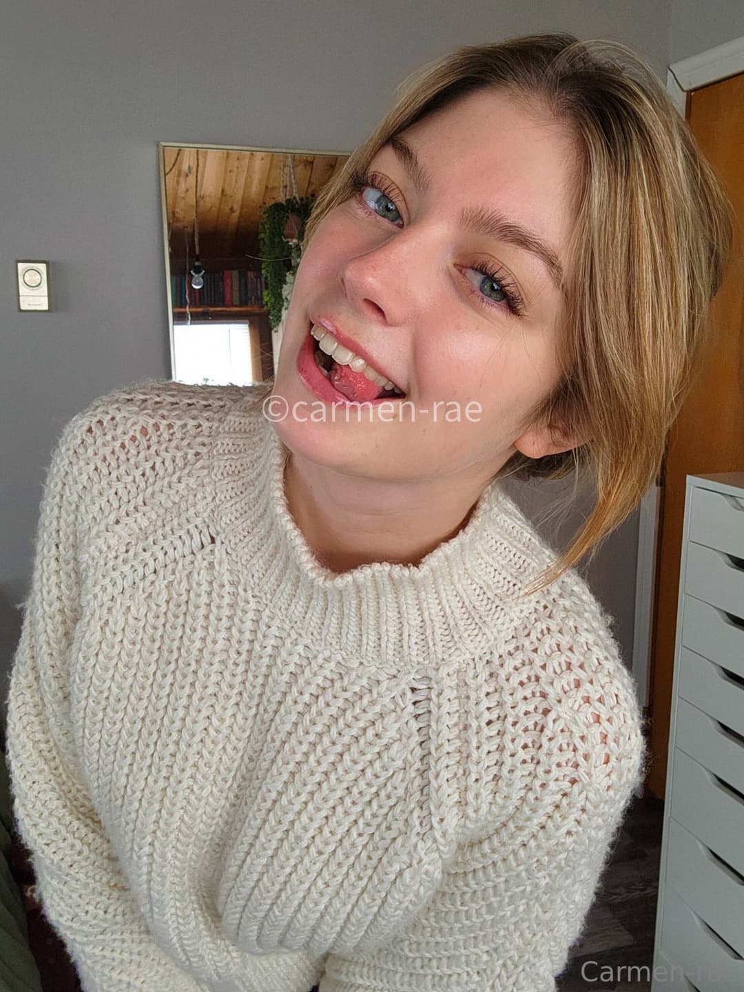 To finish the week how about a come get cozy with me set ?