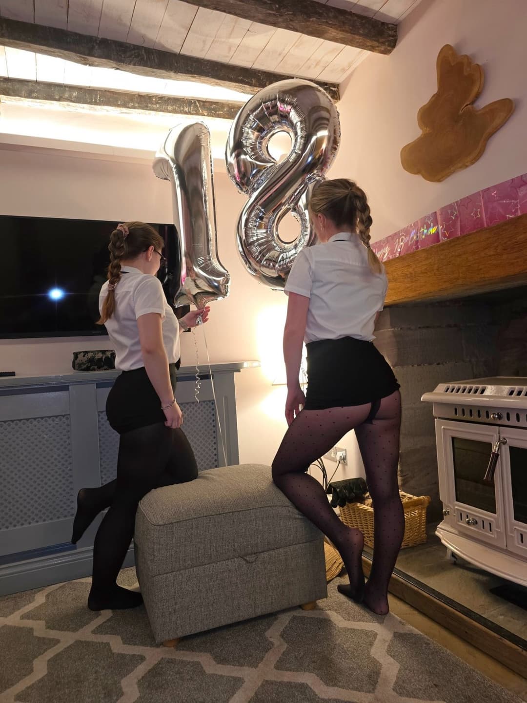 18TH BIRTHDAY HOT UK SCHOOLIE