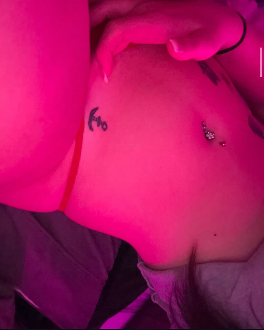 Kami, Sexy teen gets leaked