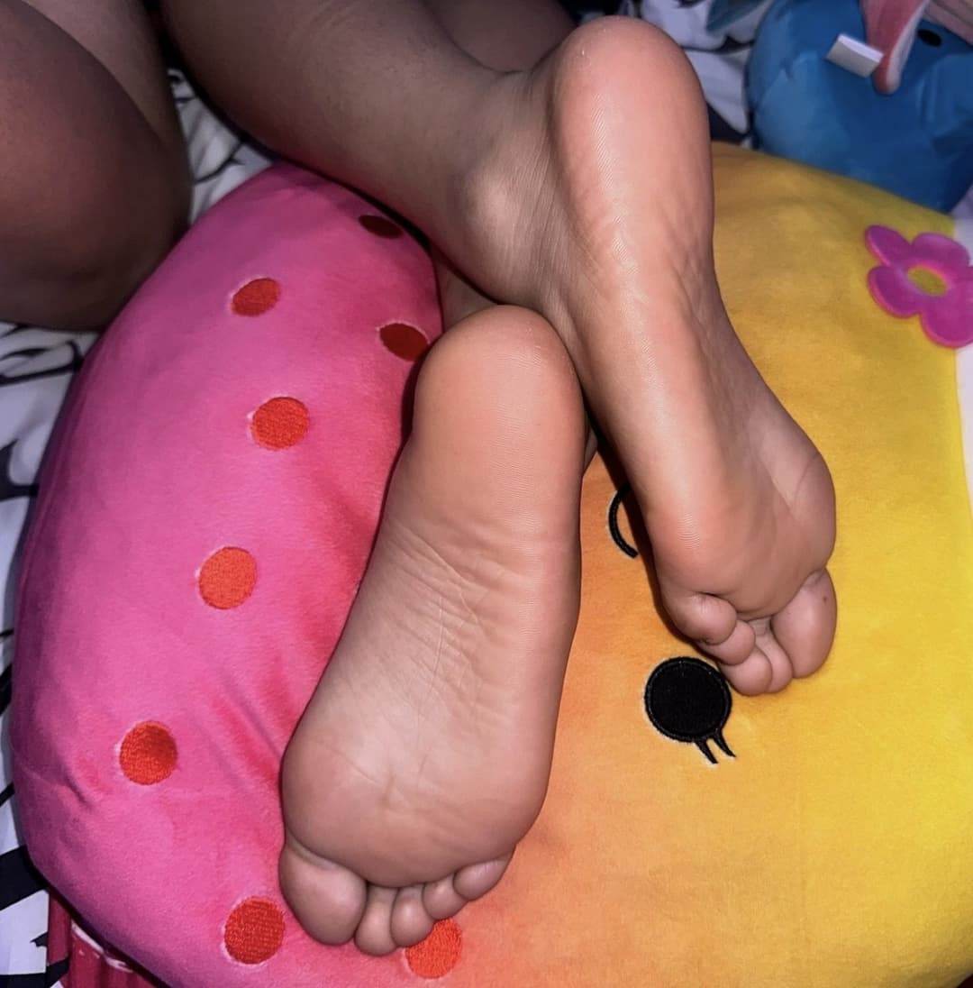Latina Sisters giving in to the foot fetish community