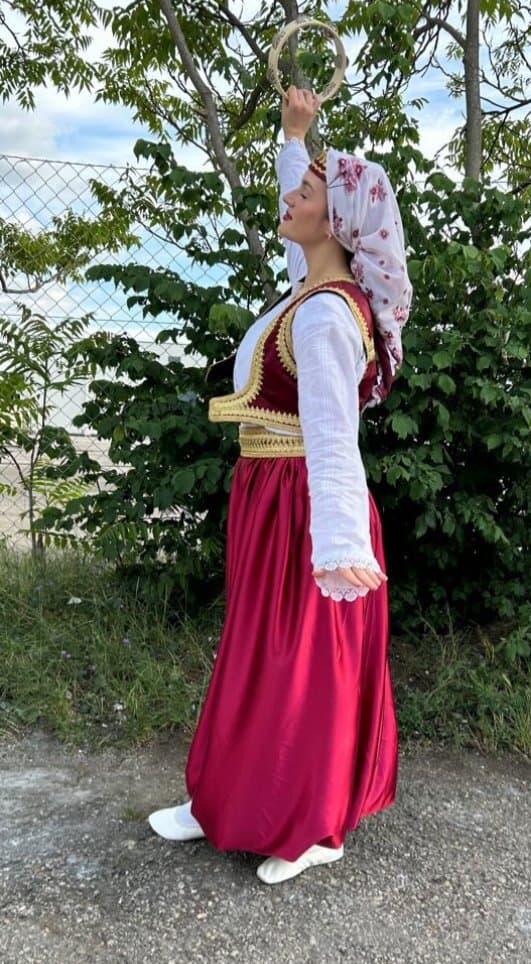 Amina.. Tuzla??/Wien?? Kommentiert geil / Komentarisite! Ko Poznaje inbox, wer sie kennt, dm