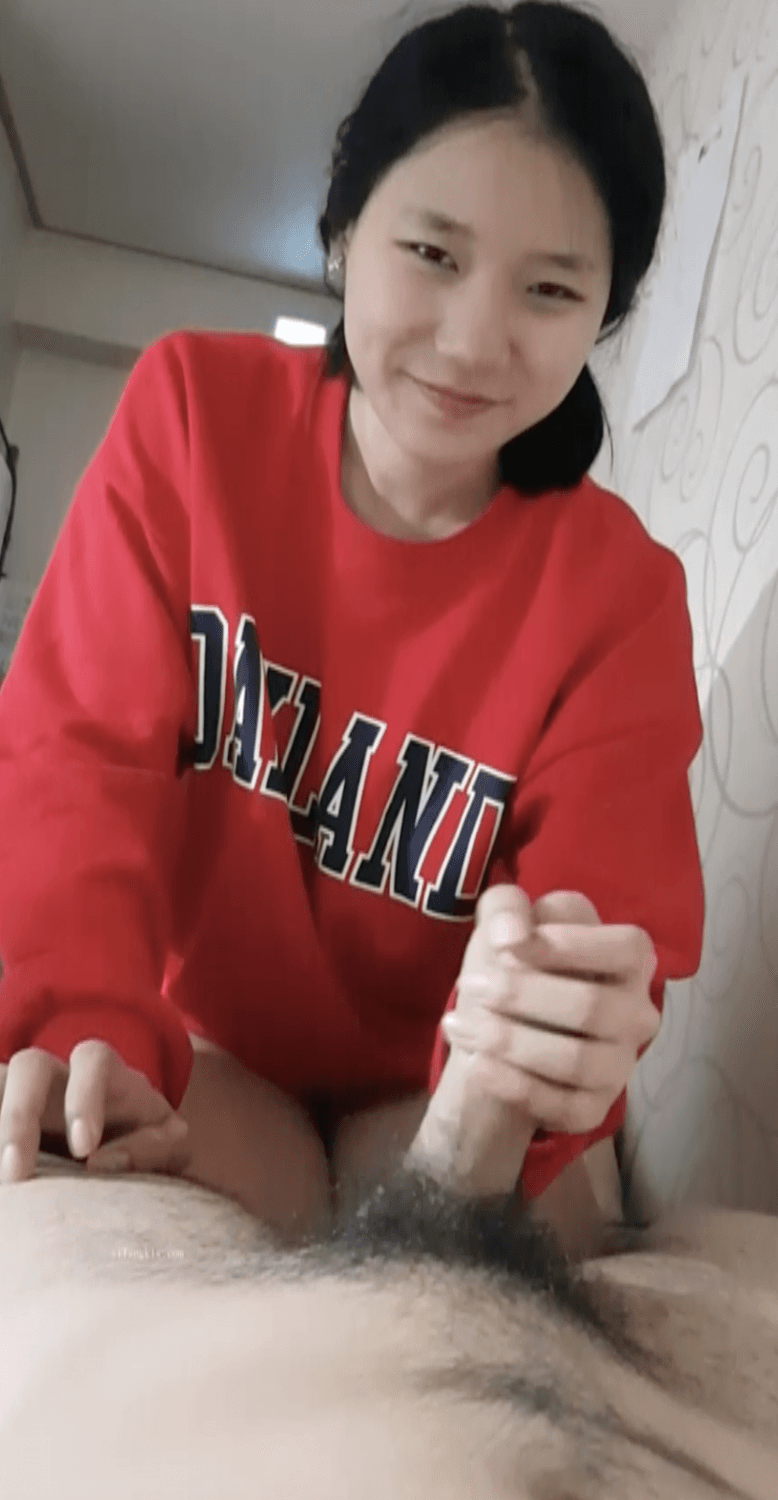 Sweet asian gives sweet blowjobs & cim full version