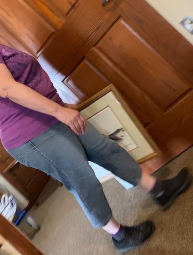 Thick Ass Gilf Helps Her Dad David Move While I Take Creepshots