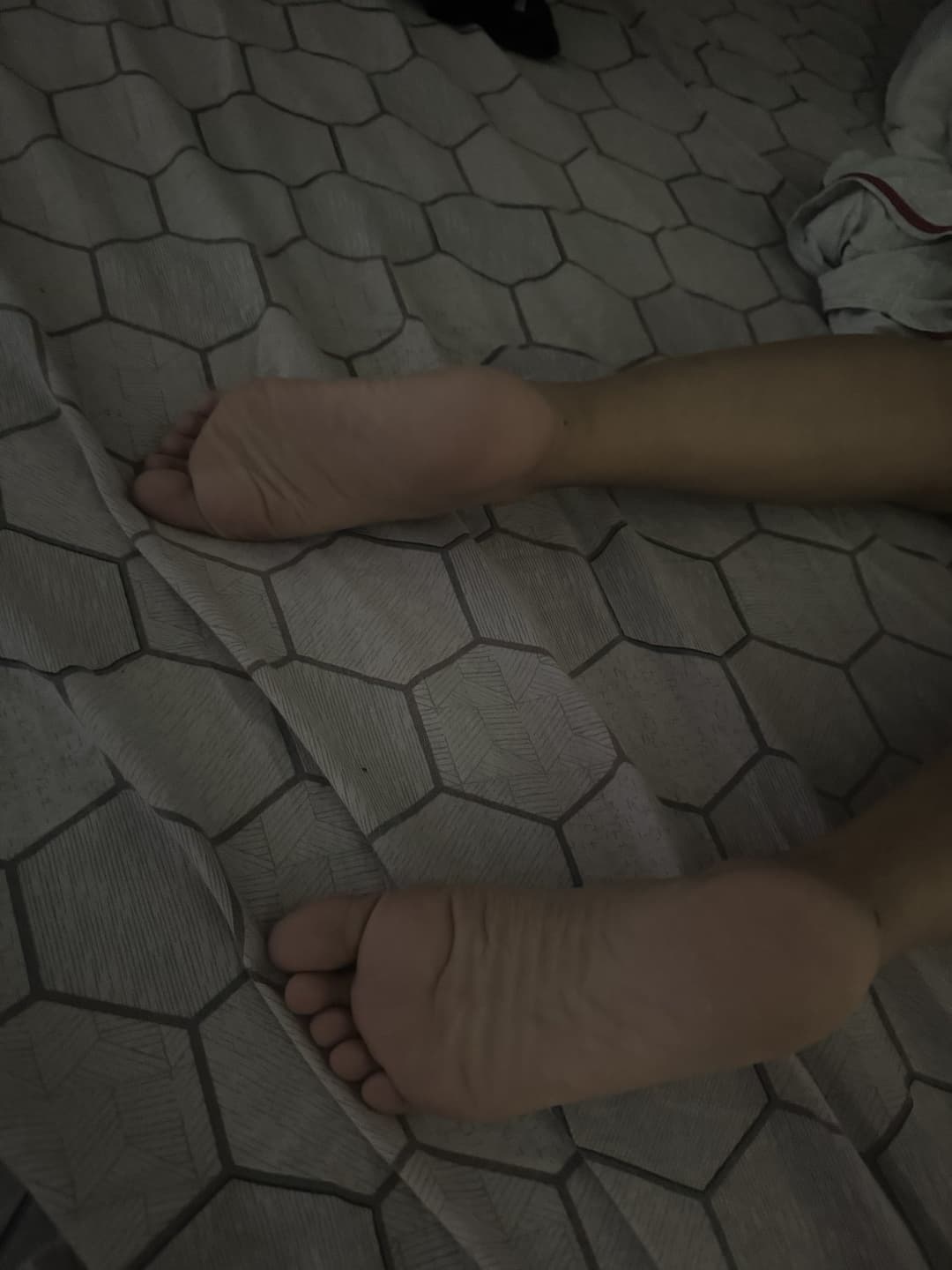 Gozando dentro da novinha