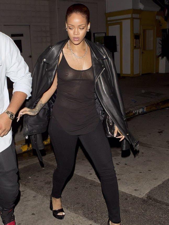 Celebrities Nipple Piercing (Ice Spice, Rihanna, Kendall Jenner...)