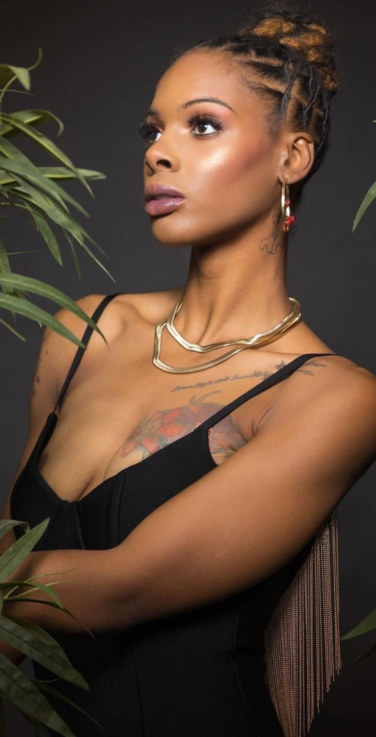 Carmella @carmelladean_