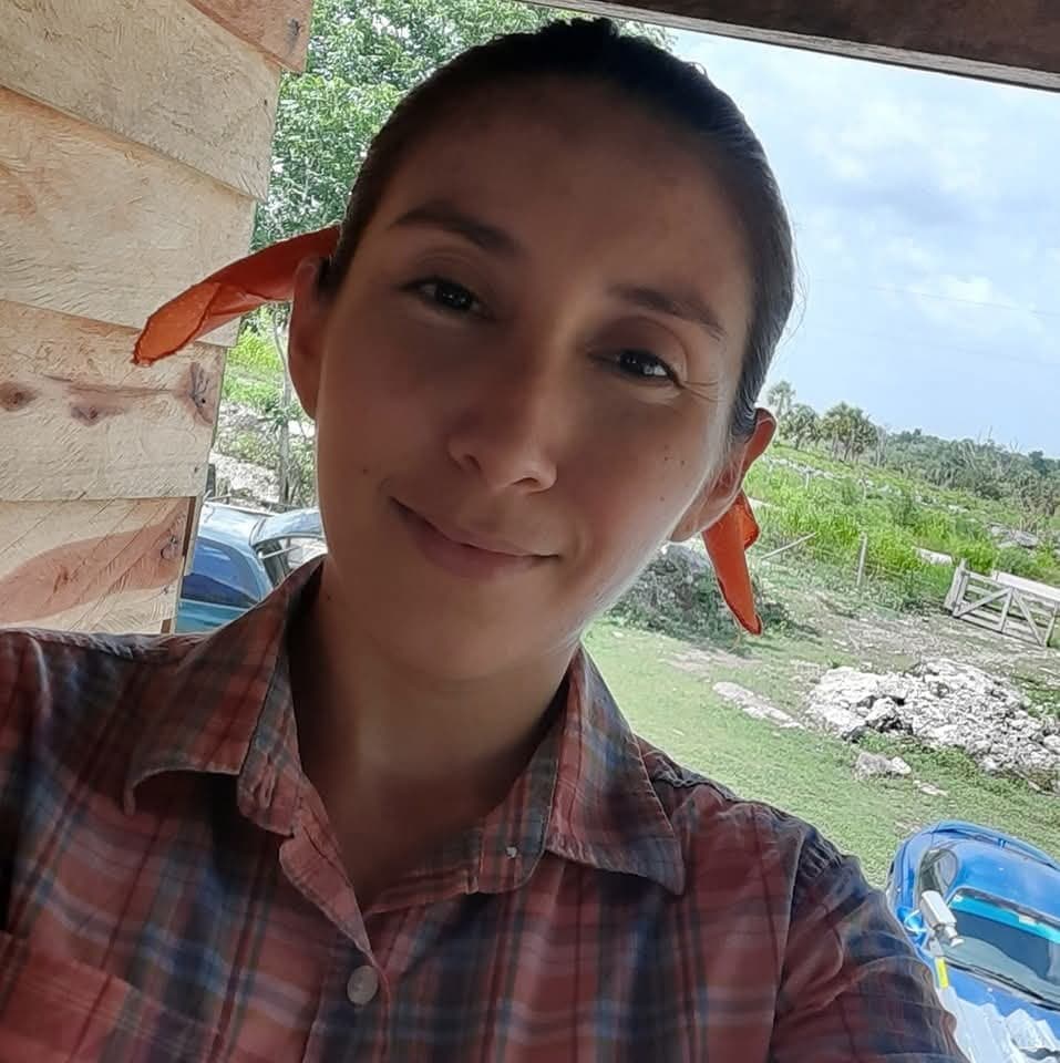 Click to view full size Mexican Mature Roxana