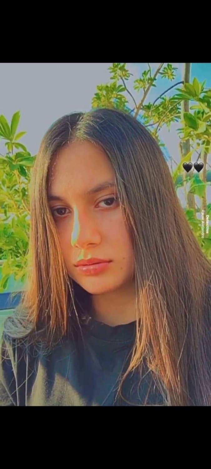 Exposing spanish sisters: Cati and Alyson. Bi sisters that love to have threesomes and be r*ped.