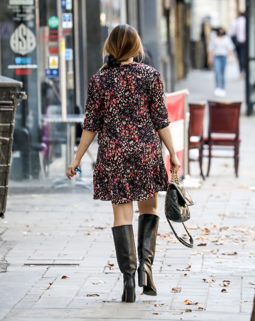 Kelly Brook - Black Knee High Leather Boots