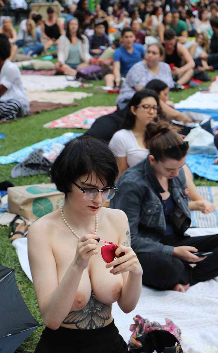 Frau Rosie Wilde (Frau Rosie Levine) nackt (1)