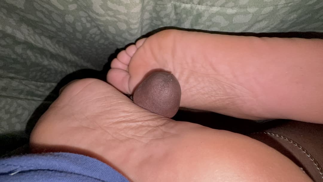 My wife giving me a mind blowing sideways solejob
