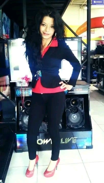 Vendedora mexicana sexi de Elektra