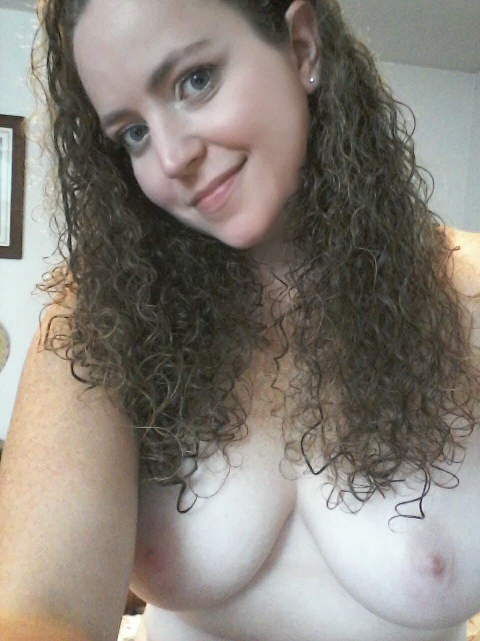 Sexy redhead MILF loves creampies