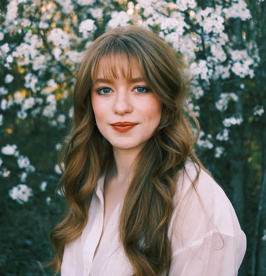 Gorgeous Redhead with a great pale ass