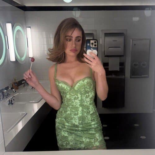 Rachel sennott goon for her big tits and goon worthy face