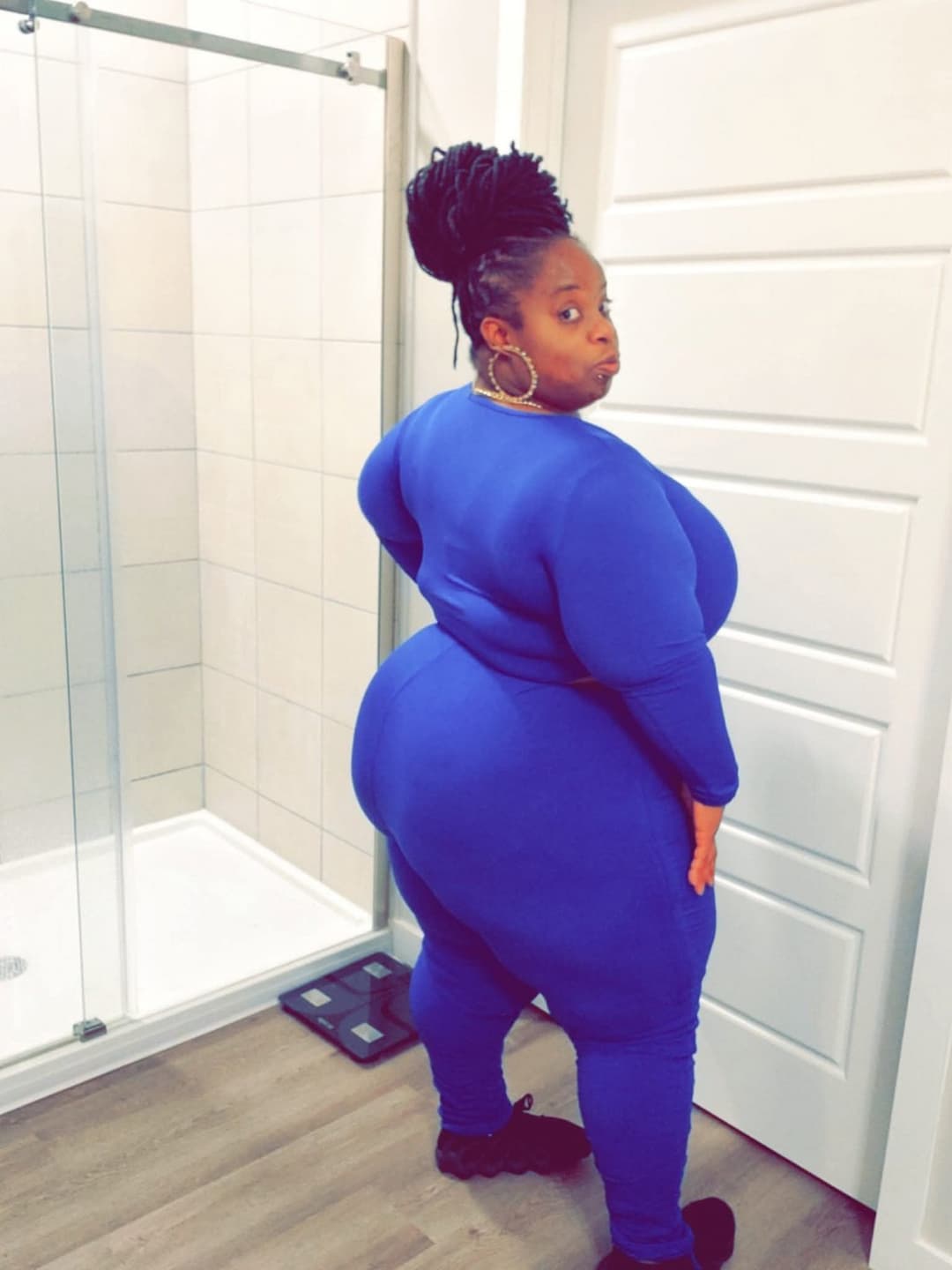 Big booty man hating feminist that I would ruff fuck in her ass & I would not pull out 137