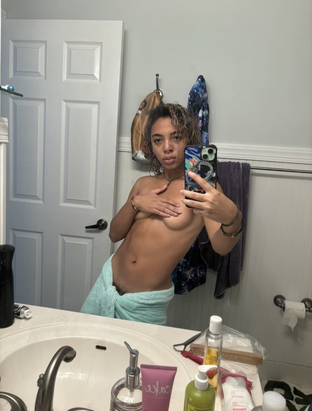 Click to view full size ZERLELLA SKIES the sexiest women on earth