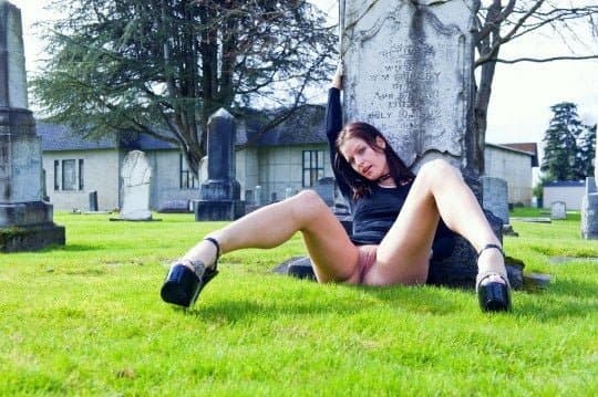 Bottomless Girls in Public 5