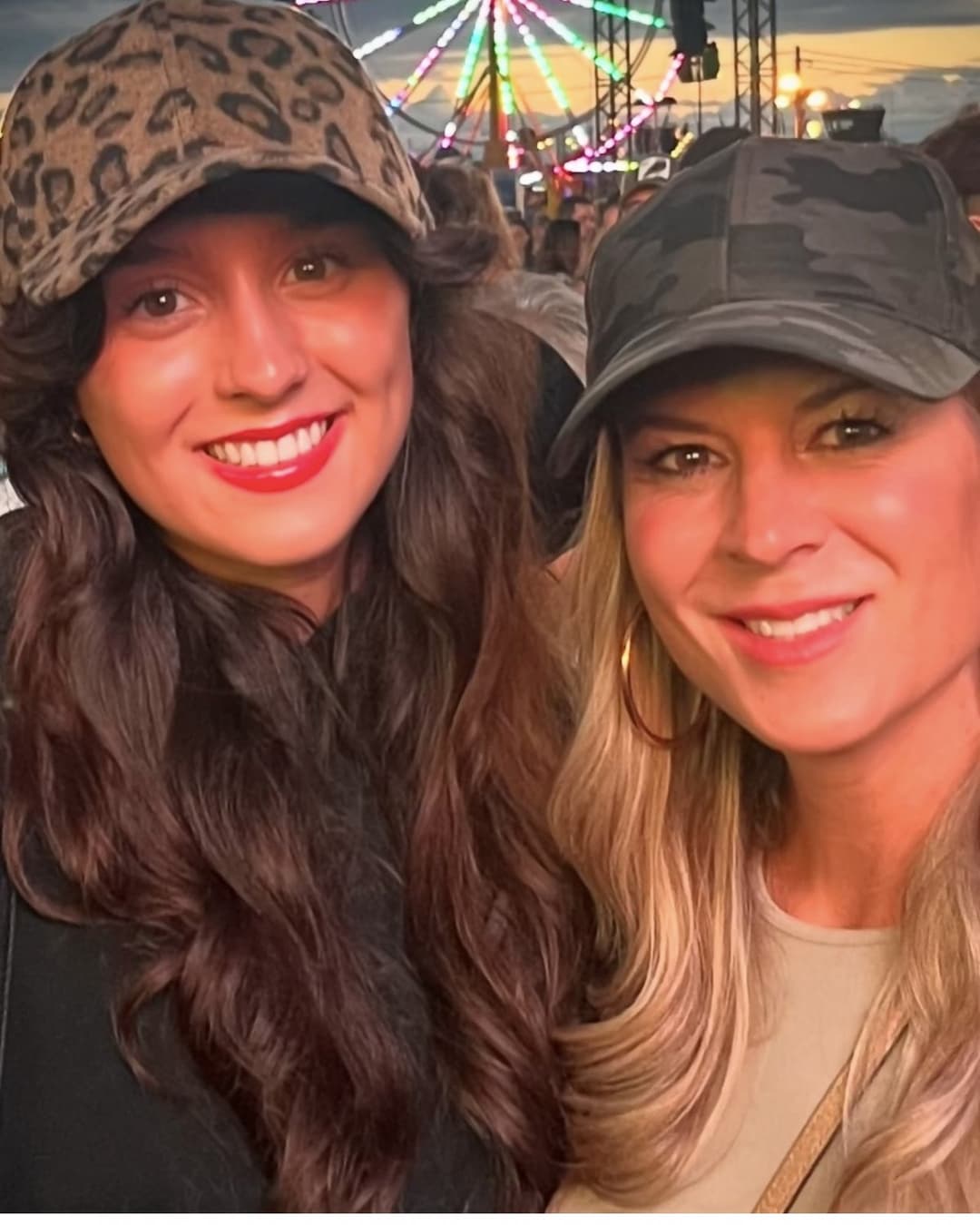 Edging material mother daughter duo