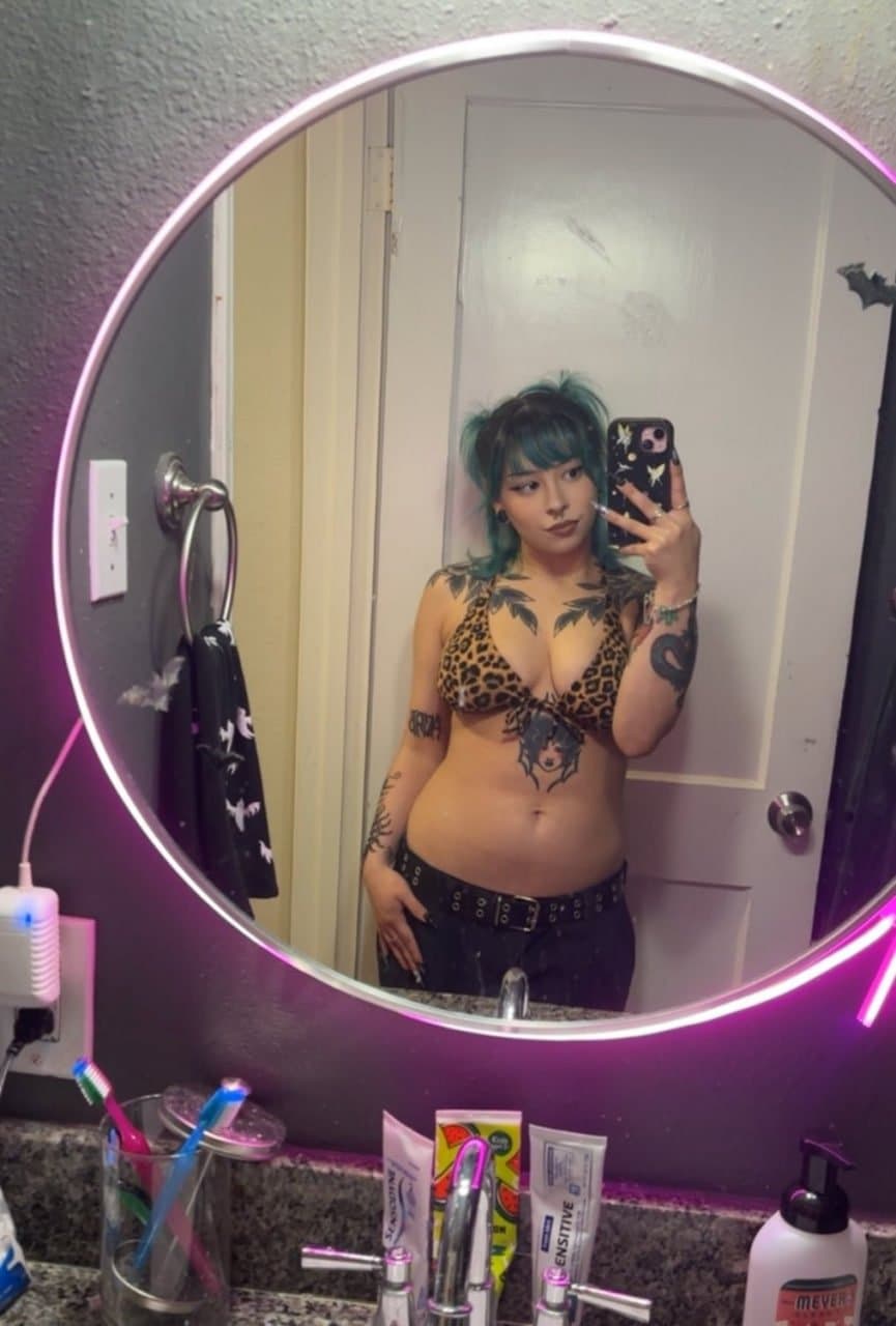 Egirl do cabelo azul caiu na net videos vazaram