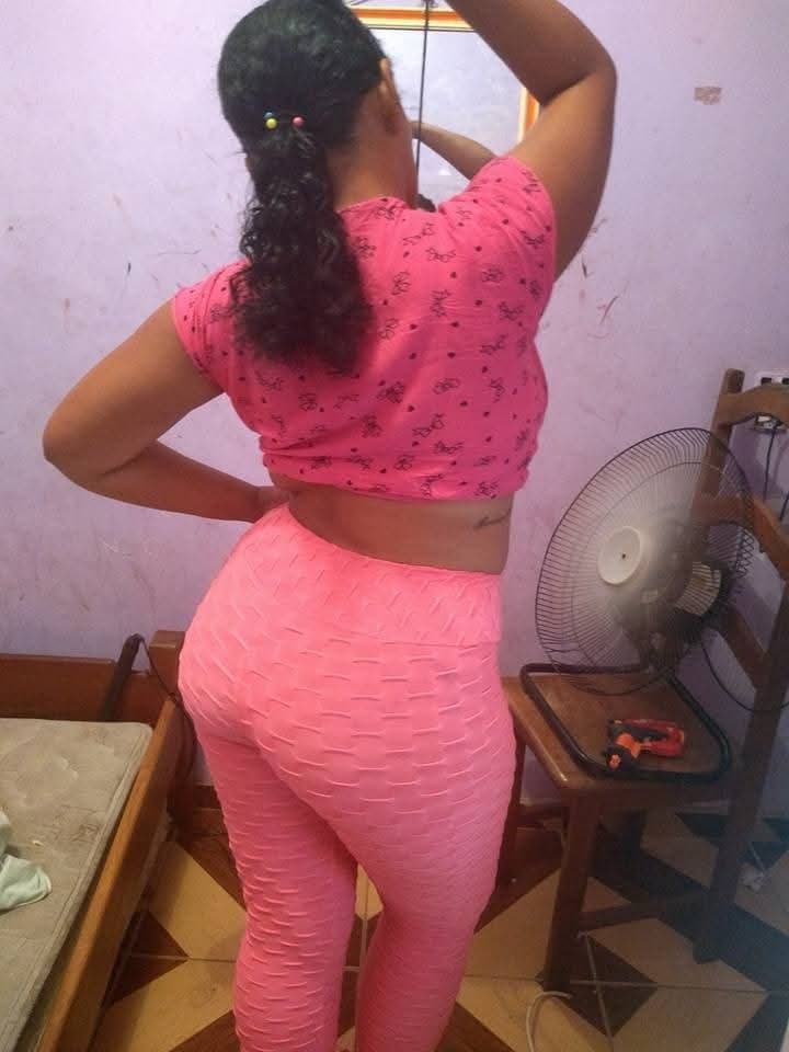 Click to view full size Loiana Corrêa, uma coroa rabuda muito safada. Minha vizinha rabuda que adora se exibir.