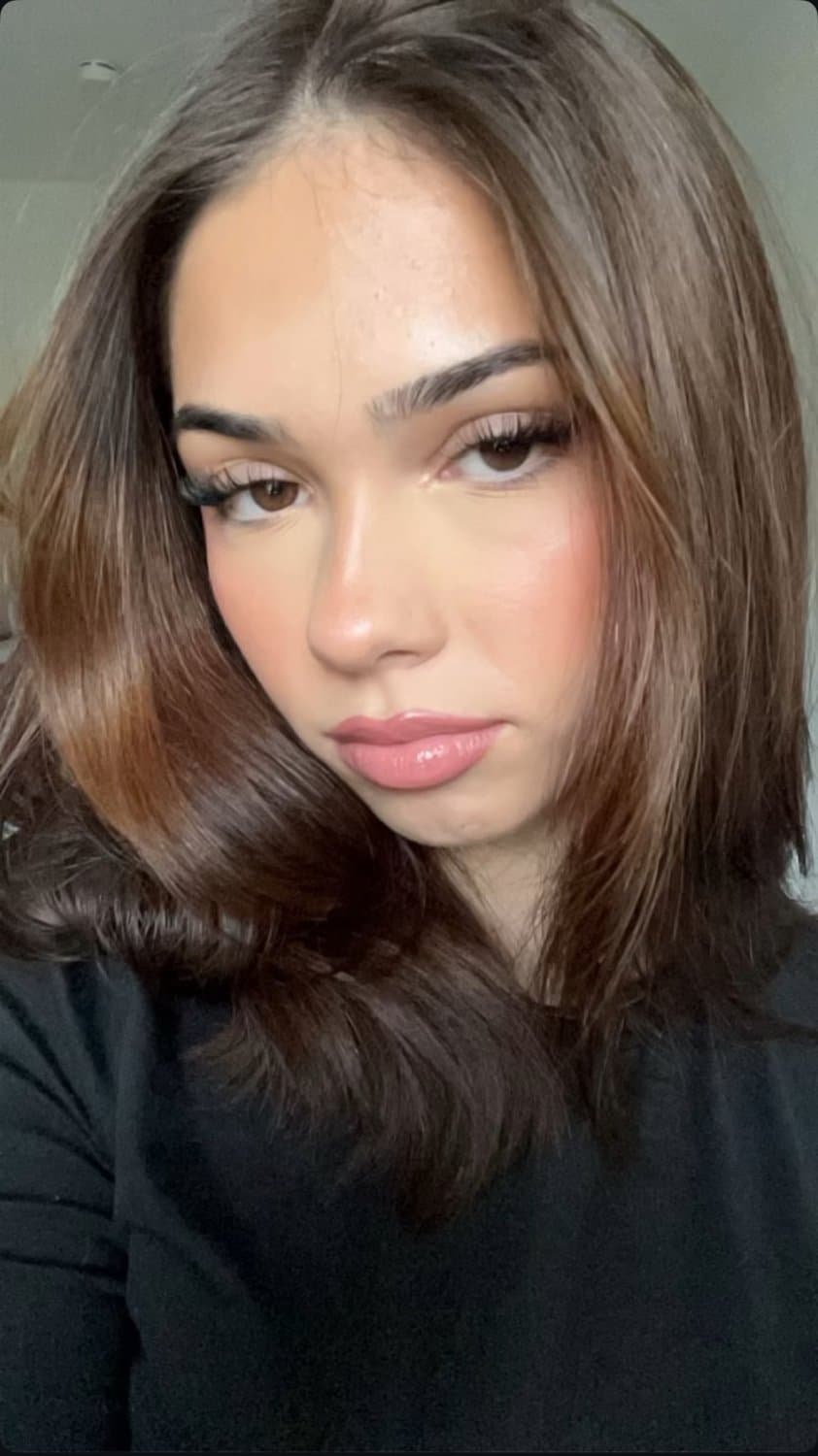 Click to view full size Sexy German 19yo slut