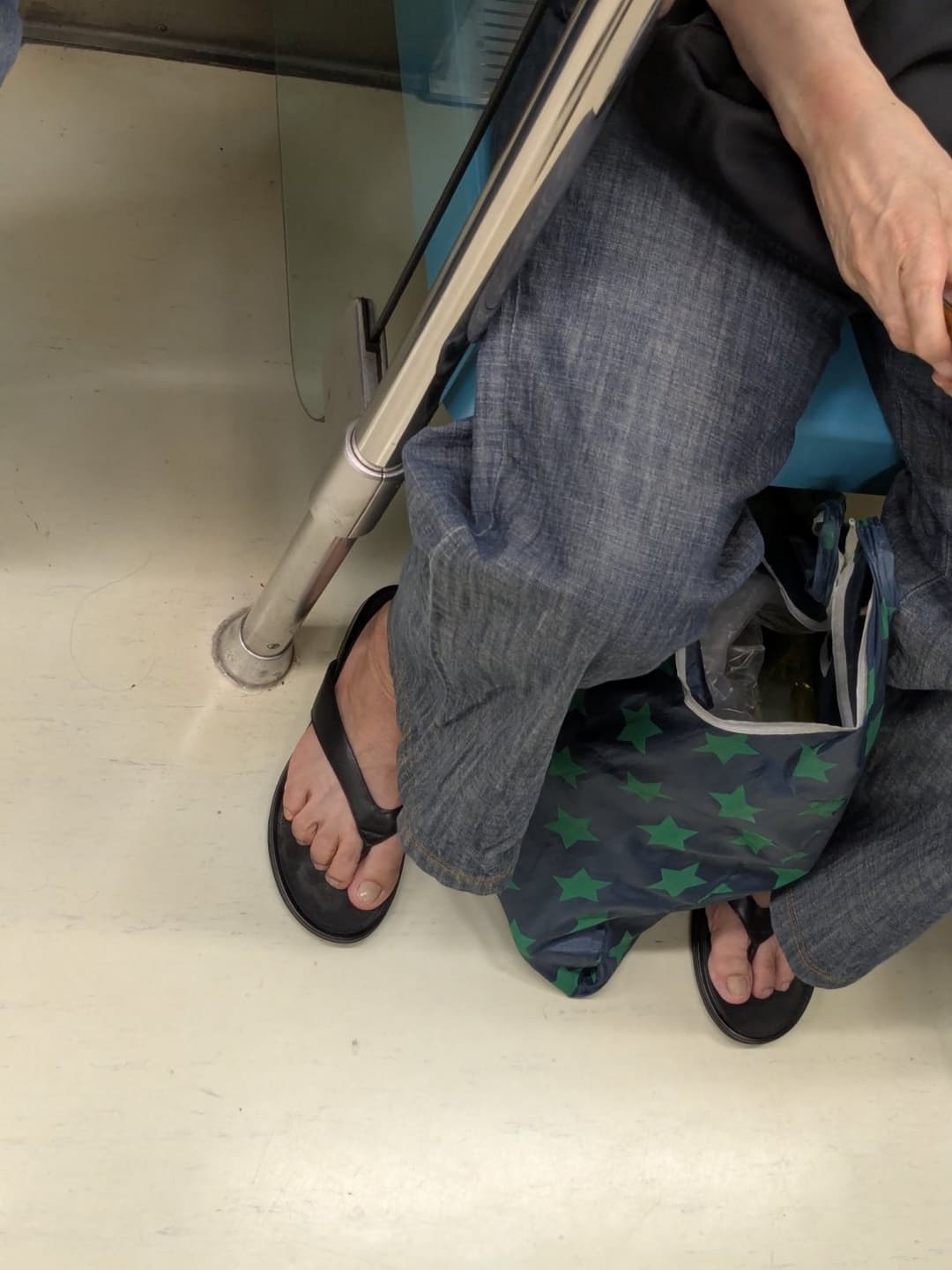 Asian shoes / feet & cum 3