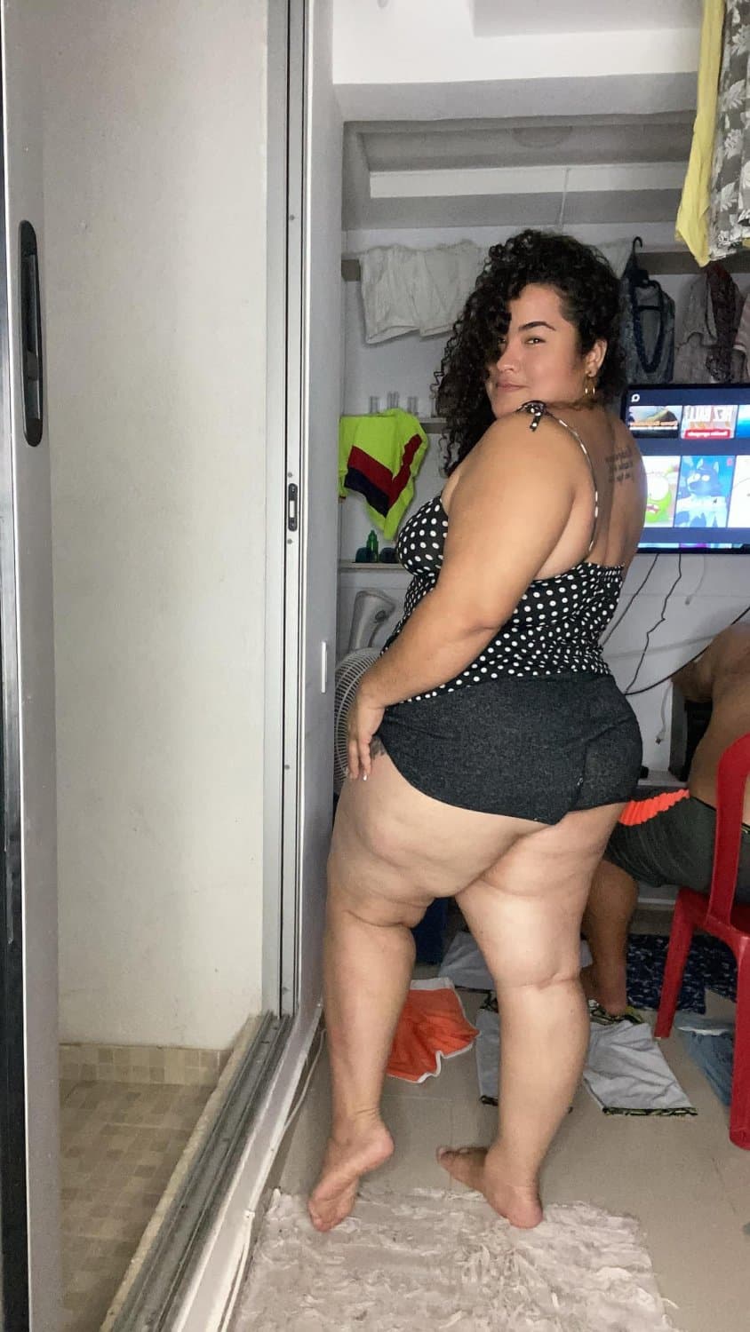 COLUMBIAN BBW BIKINI BABE