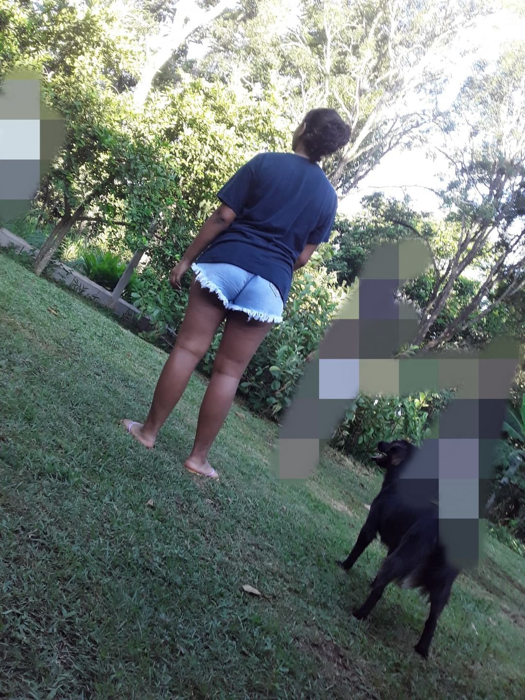 Morena Rabuda deliciosa com seu Shortinhos Safado