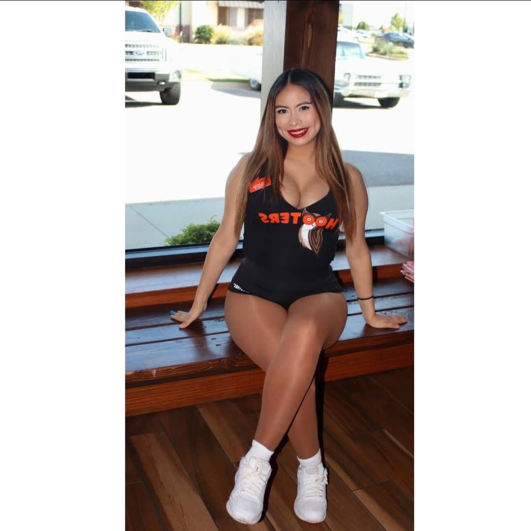 Sexy hooters Latina slut