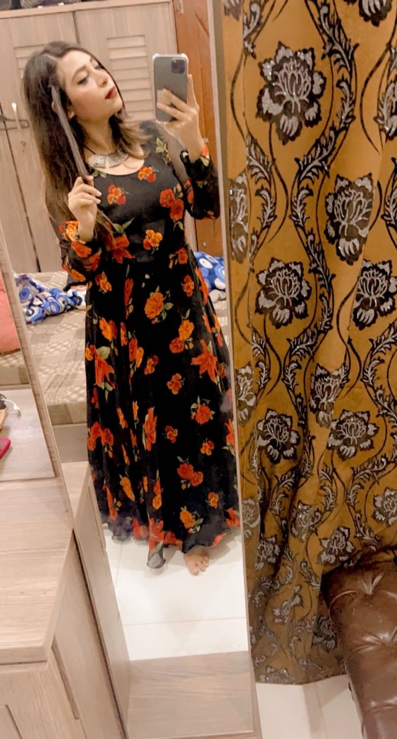 Desi paki Sidra Lakhani Real Estate Advisor in Dubai