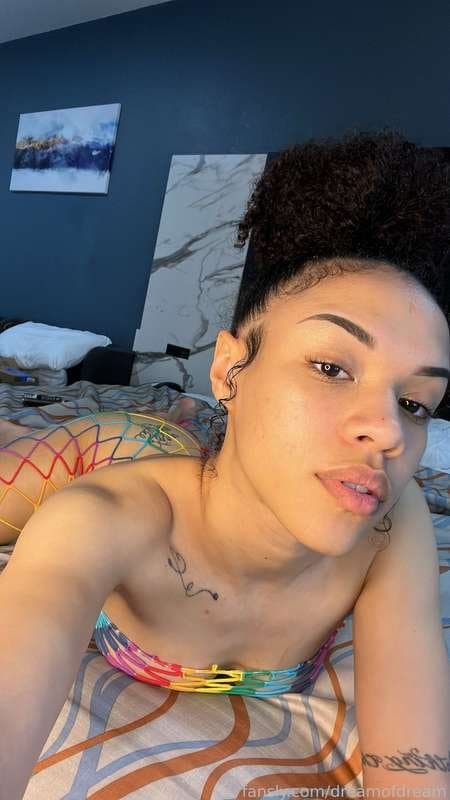 Redbone riding and fucking BBC and dildos.