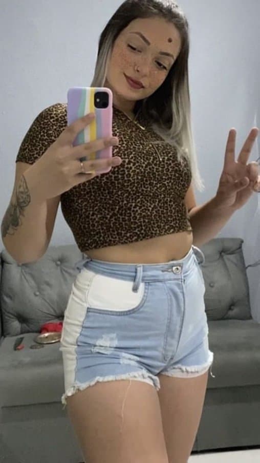 Branquinha gostosa do instagram (comentem)