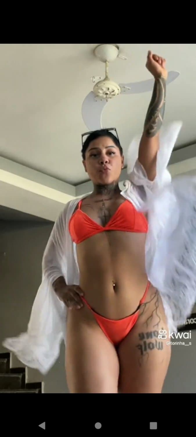 Torinha.Tô batendo muita punheta para essa mulher deliciosa