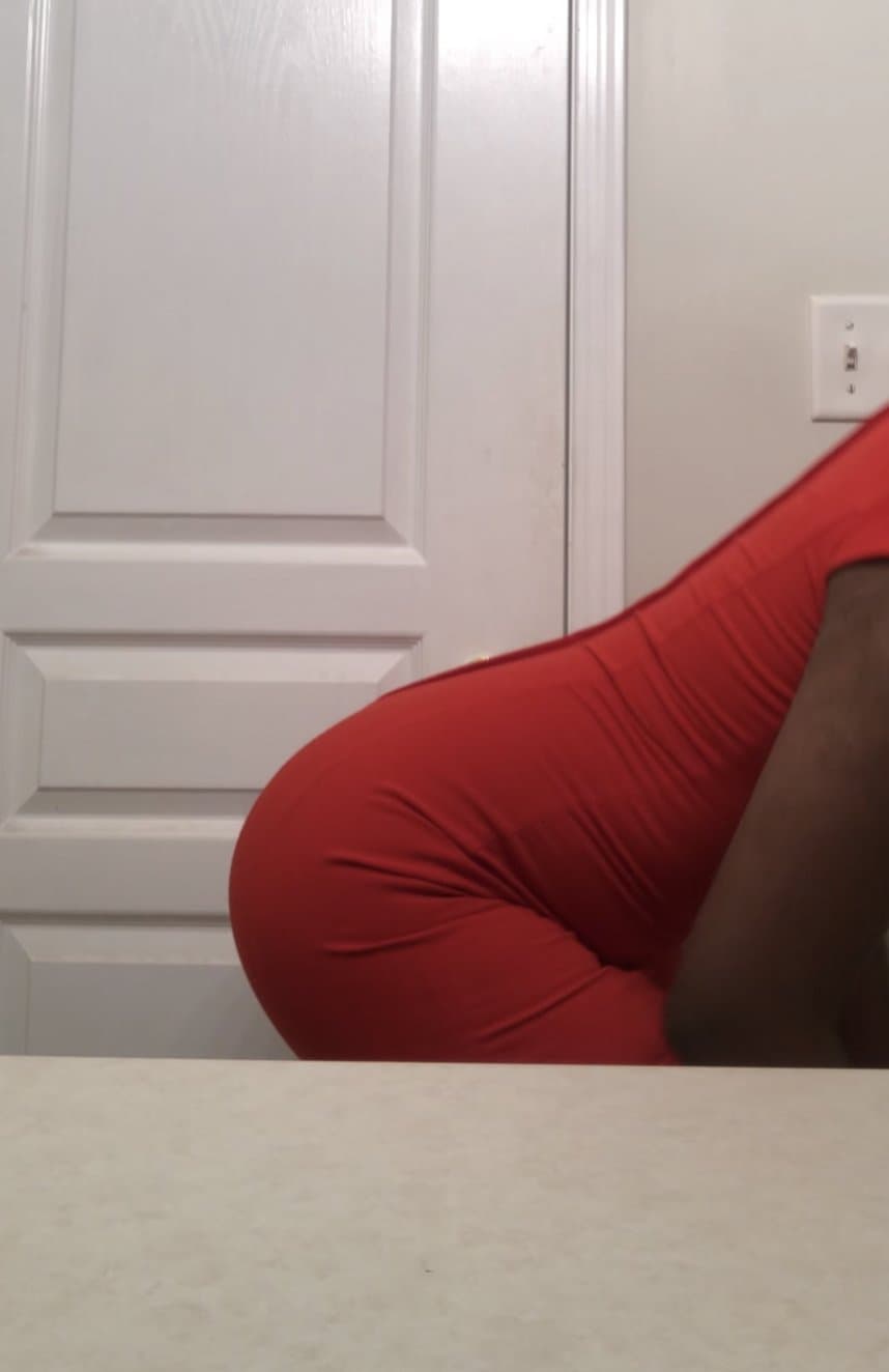 Click to view full size College femboy twerks and spanks