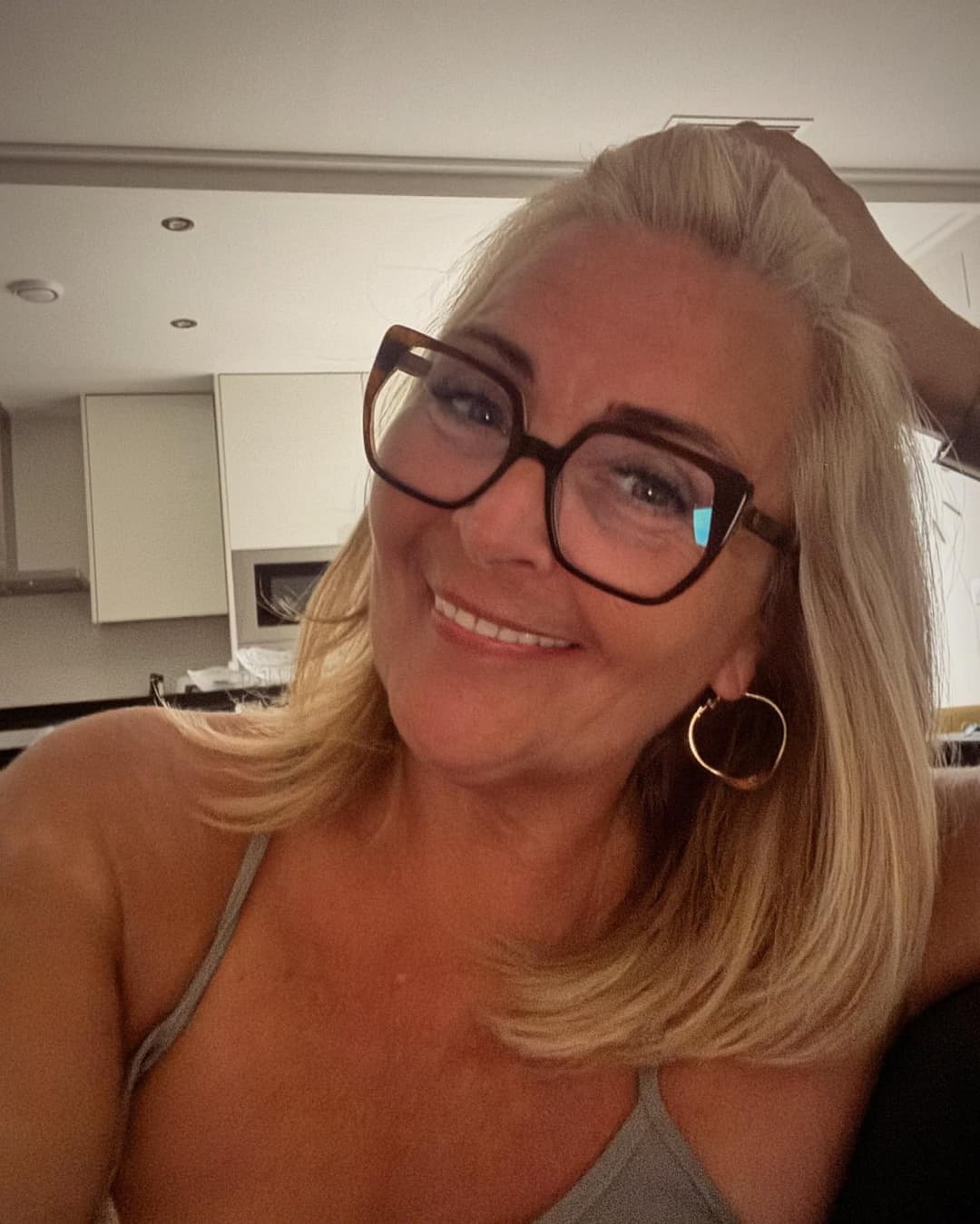 Ann Cath mature beauty