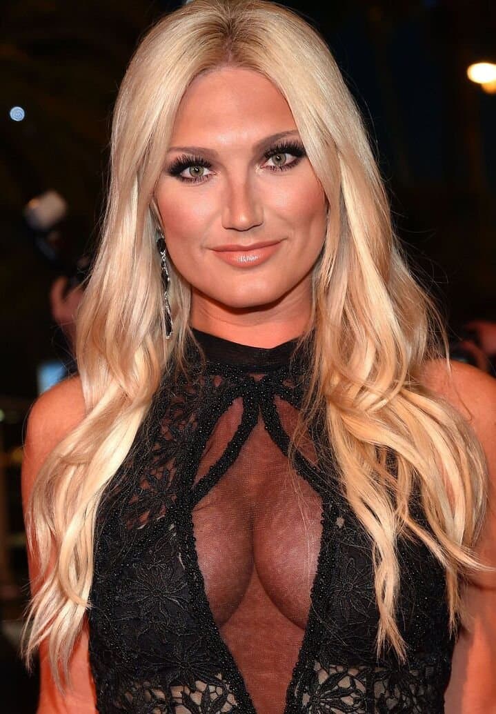 Brooke Hogan Big Luscious Tits & Banging Body How Could You Not Resist a Hot Edging Session for Her
