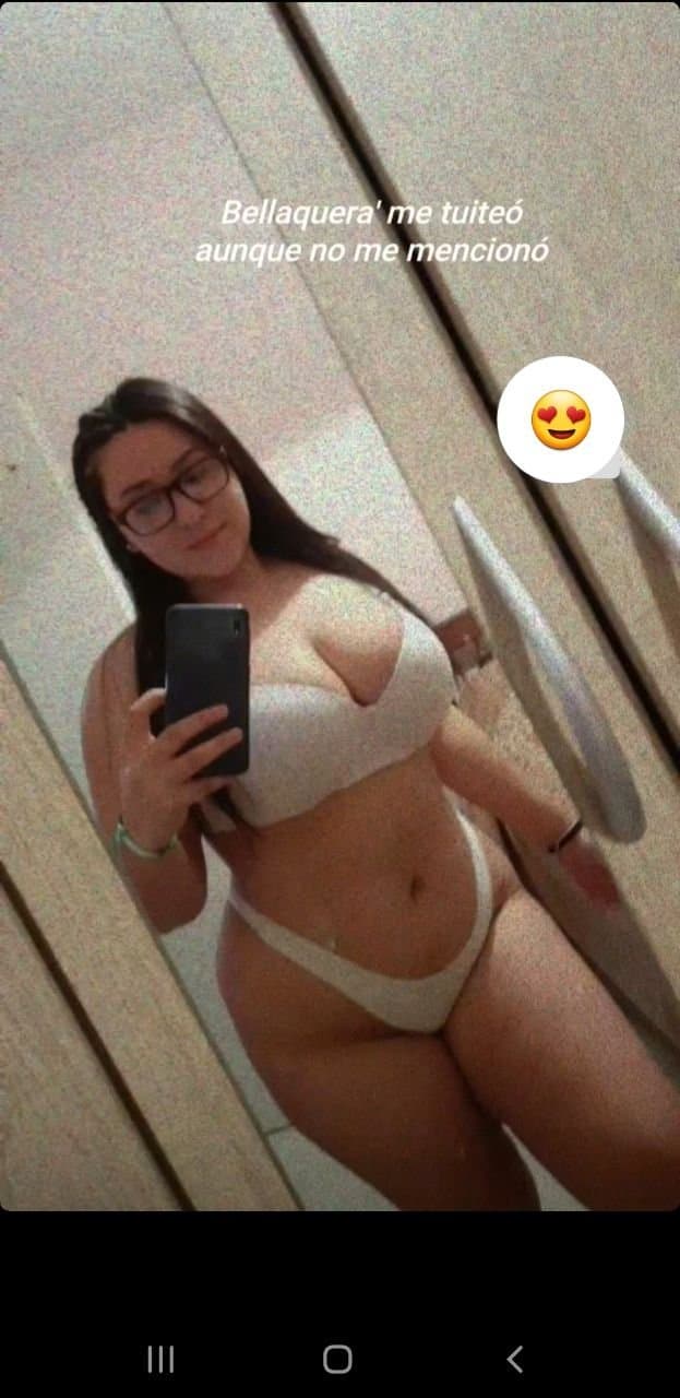 Gordibuena Argentina puta, cara de que se come la pija entera la puta, las pedazos de tetas que tien