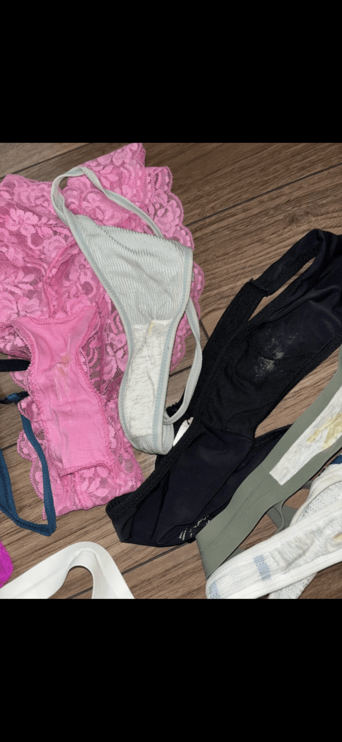 House Sitting for Cousin found her BBC Dildo and Vibrater, Smelled her dirty panties