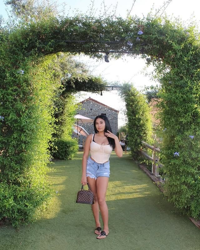 Sexy busty latina slut Kali