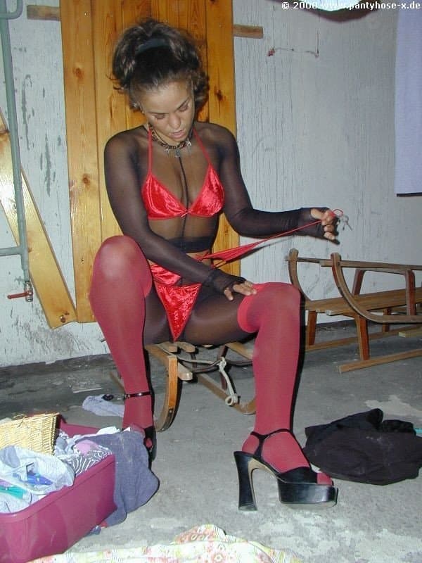 Click to view full size German Pantyhose Teen Vicki Wasche