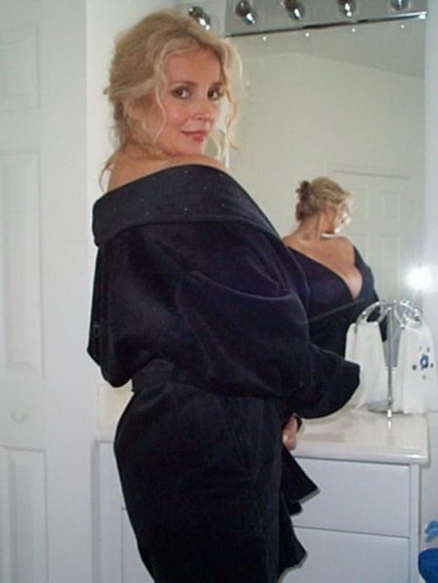 Playmate to Cougar - Janet Lvpo